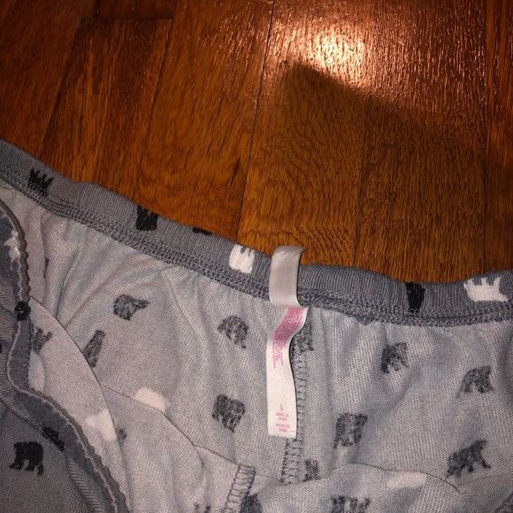 Cozy polar bear sleep shorts! - Picture 2 of 3